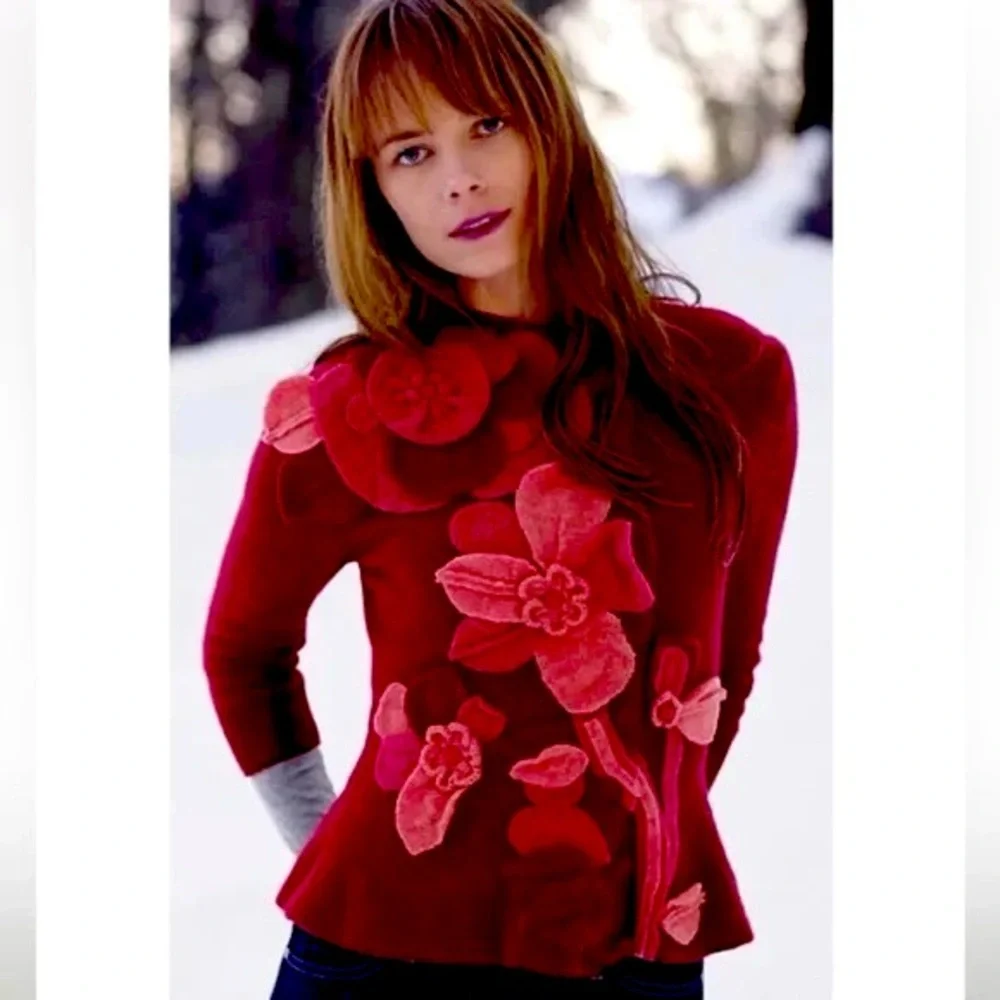 Sleeping on Snow Wool Appliqué Sweater - Picture 1 of 7